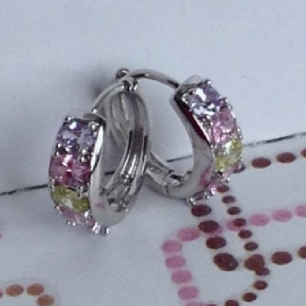 NEW🌸Trio Topaz Huggie 925 Silver Earrings🌸